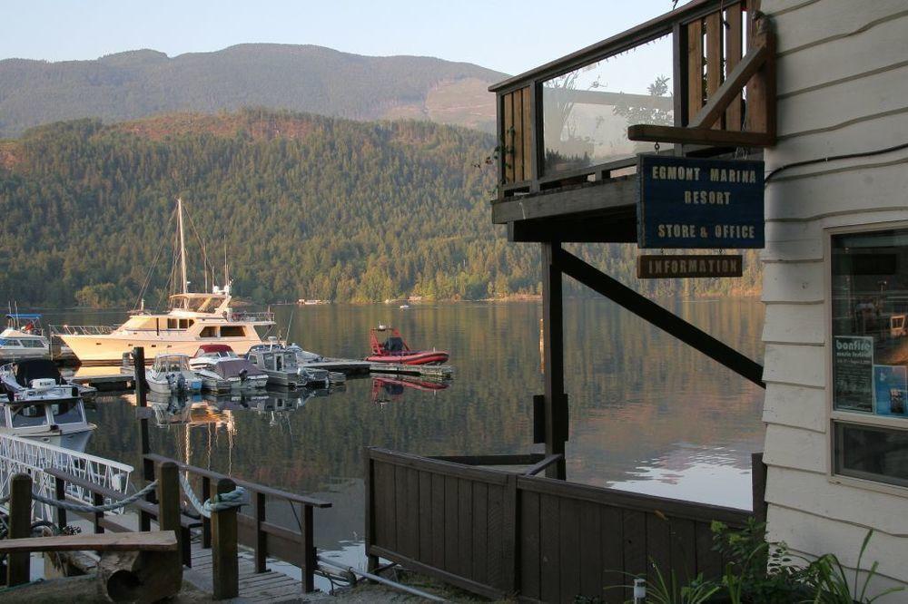 Backeddy Resort And Marina Egmont Exterior foto