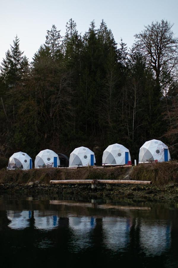 Backeddy Resort And Marina Egmont Exterior foto